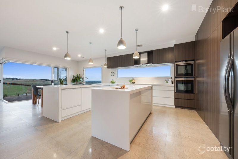 29 Swanbourne Ave, Highton, VIC 3216