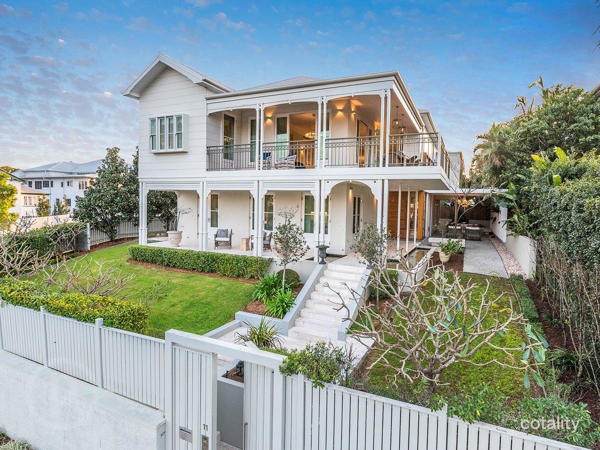 11 Ruth St, Highgate Hill, QLD 4101