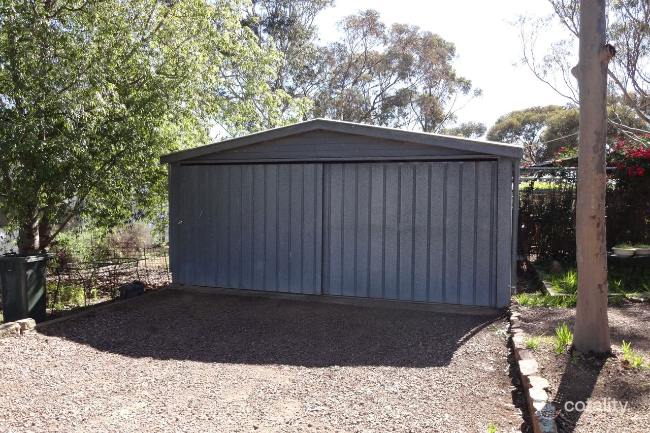 8 First St, Napperby, SA 5540