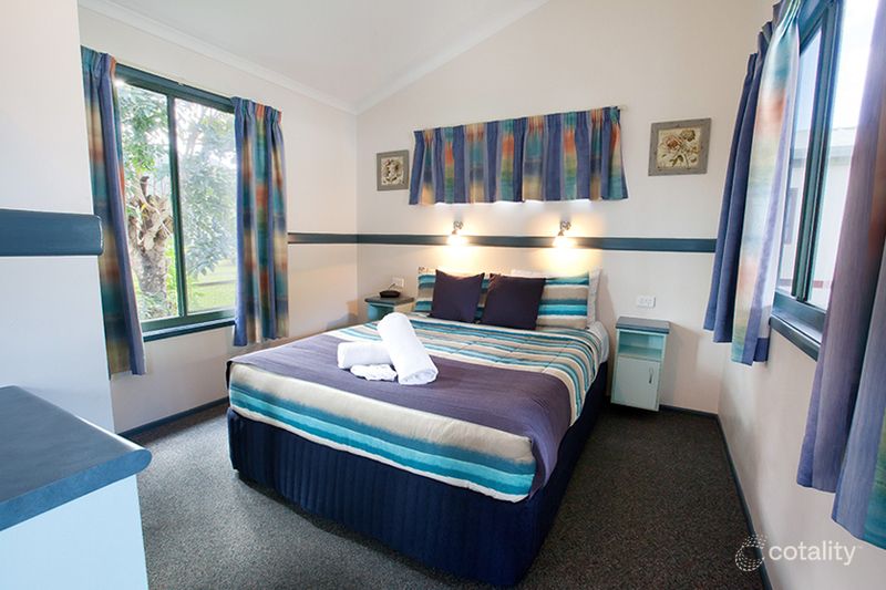 14-38 Rocks Rd, Redlynch, QLD 4870