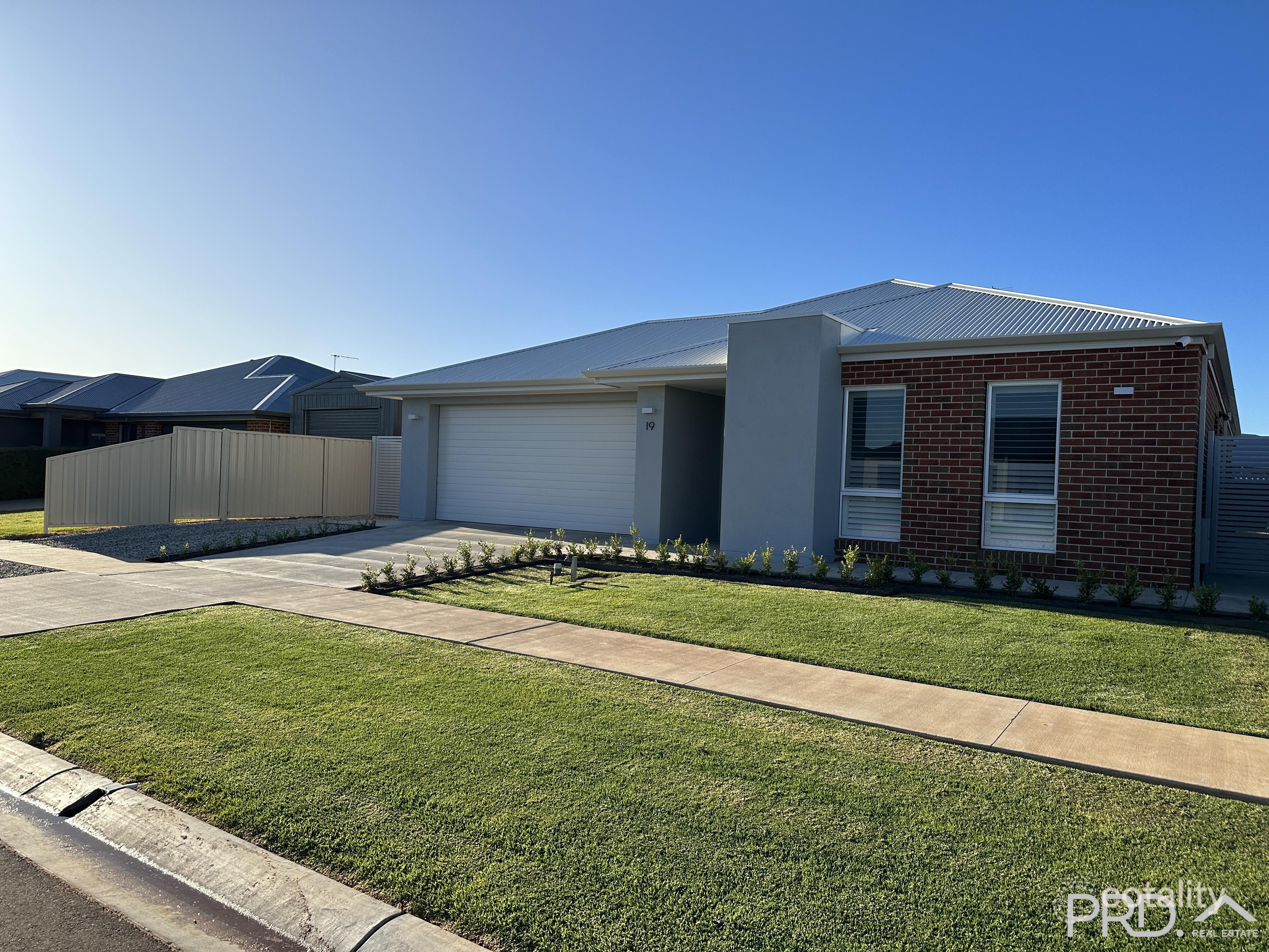 19 Darlington Pde, Mildura, VIC 3500