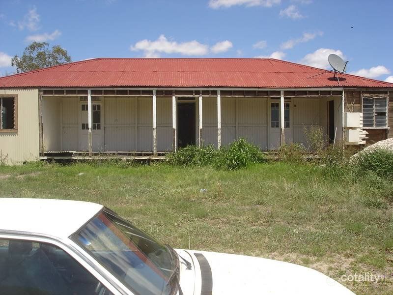 38 Moore St, Wandoan, QLD 4419