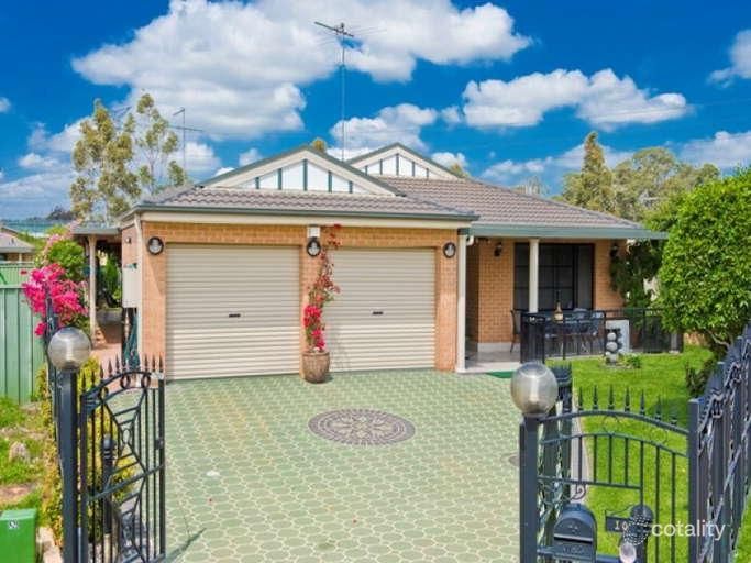 10 Baldini Pl, Hinchinbrook, NSW 2168