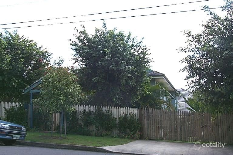 52 Barnes Ave, Coorparoo, QLD 4151