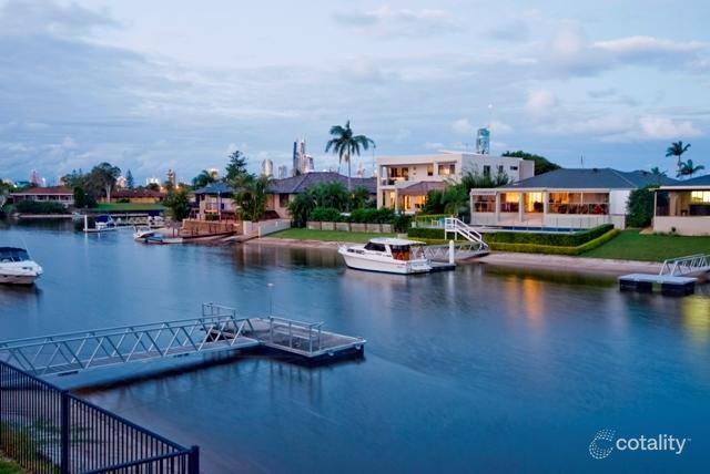 10 Saywell St, Bundall, QLD 4217