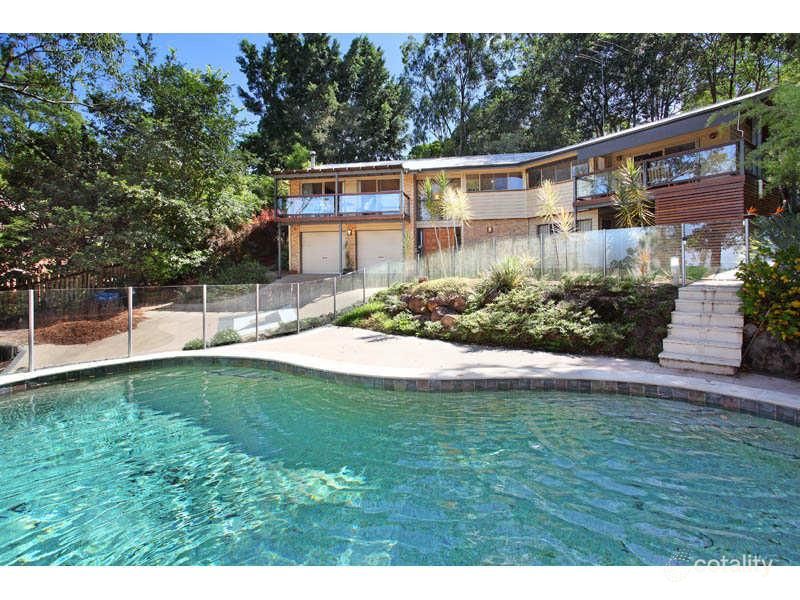 14 Cabramurra St, Chapel Hill, QLD 4069