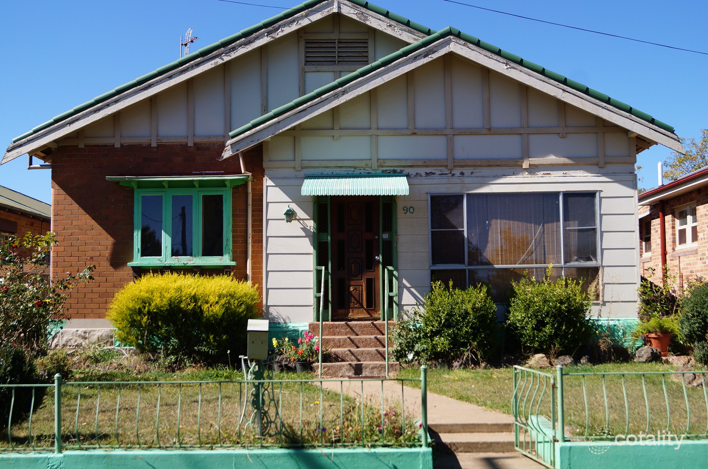 90 Clinton St, Orange, NSW 2800