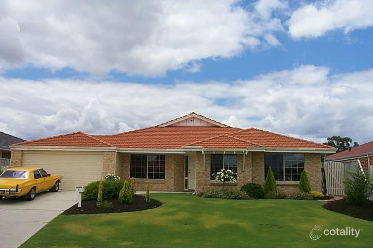 8 Waterway Cove, Seville Grove, WA 6112