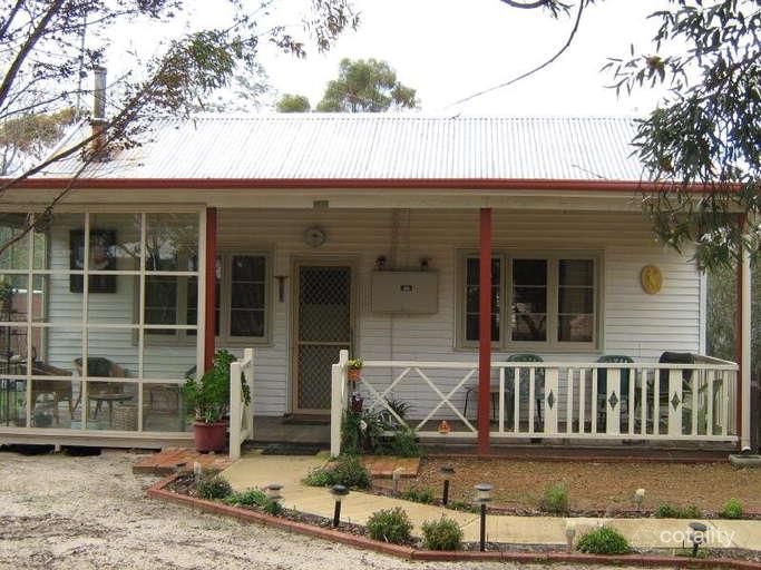 21 Johnston St, Wickepin, WA 6370