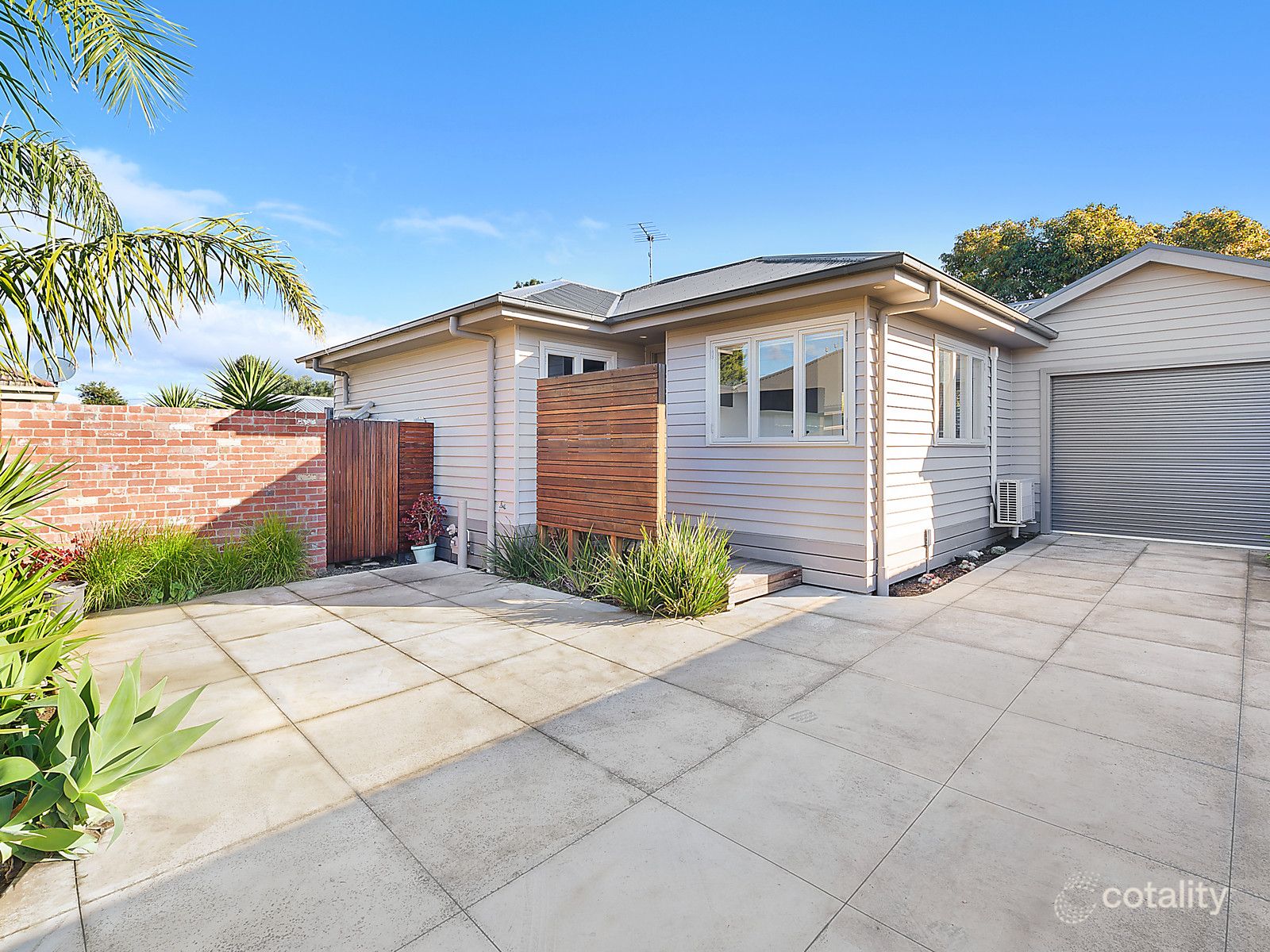 2/90 Vines Rd, Hamlyn Heights, VIC 3215