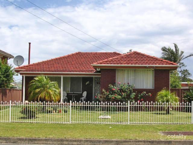 37 Margaret St, Balgownie, NSW 2519