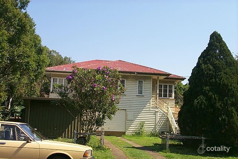 5 Hefferan St, Fairfield, QLD 4103