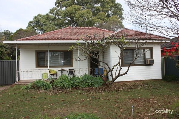 14 White Pde, St Marys, NSW 2760