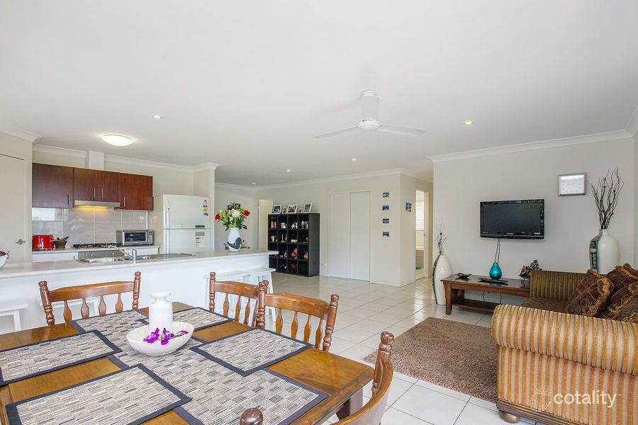 35 Diamantina Cct, Pacific Pines, QLD 4211