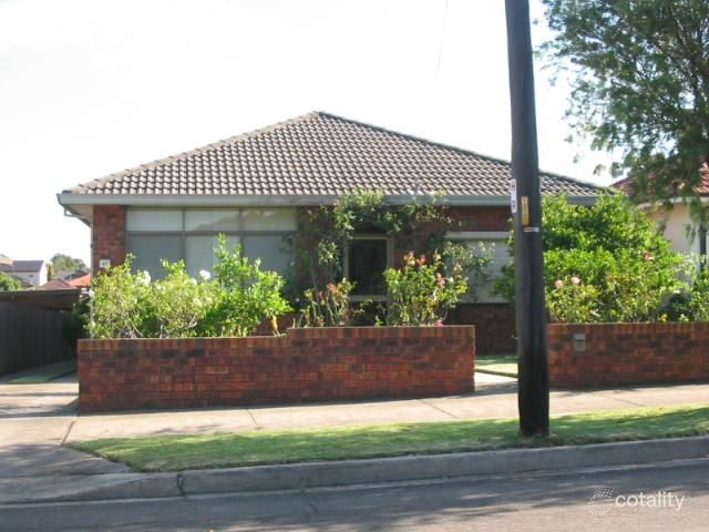 68 Fricourt Ave, Earlwood, NSW 2206