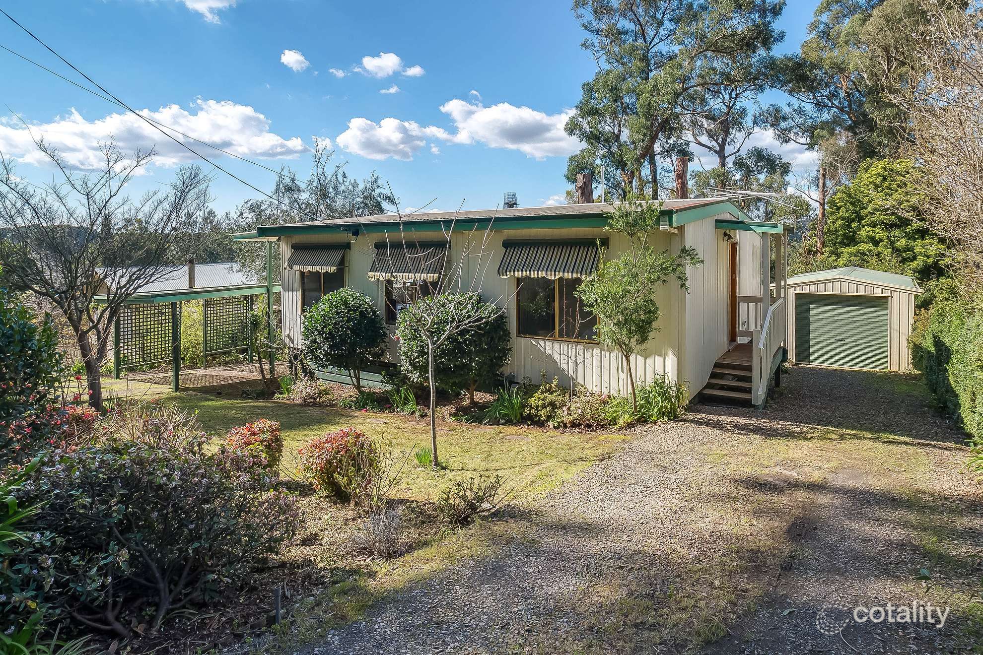 74 Moores Rd, Monbulk, VIC 3793