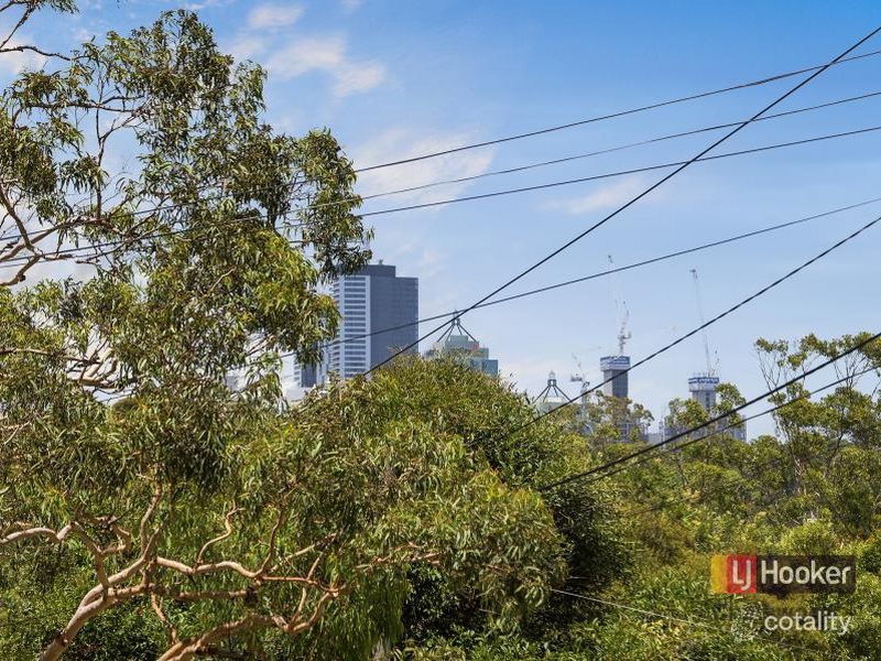 13 Fairyland Ave, Chatswood West, NSW 2067