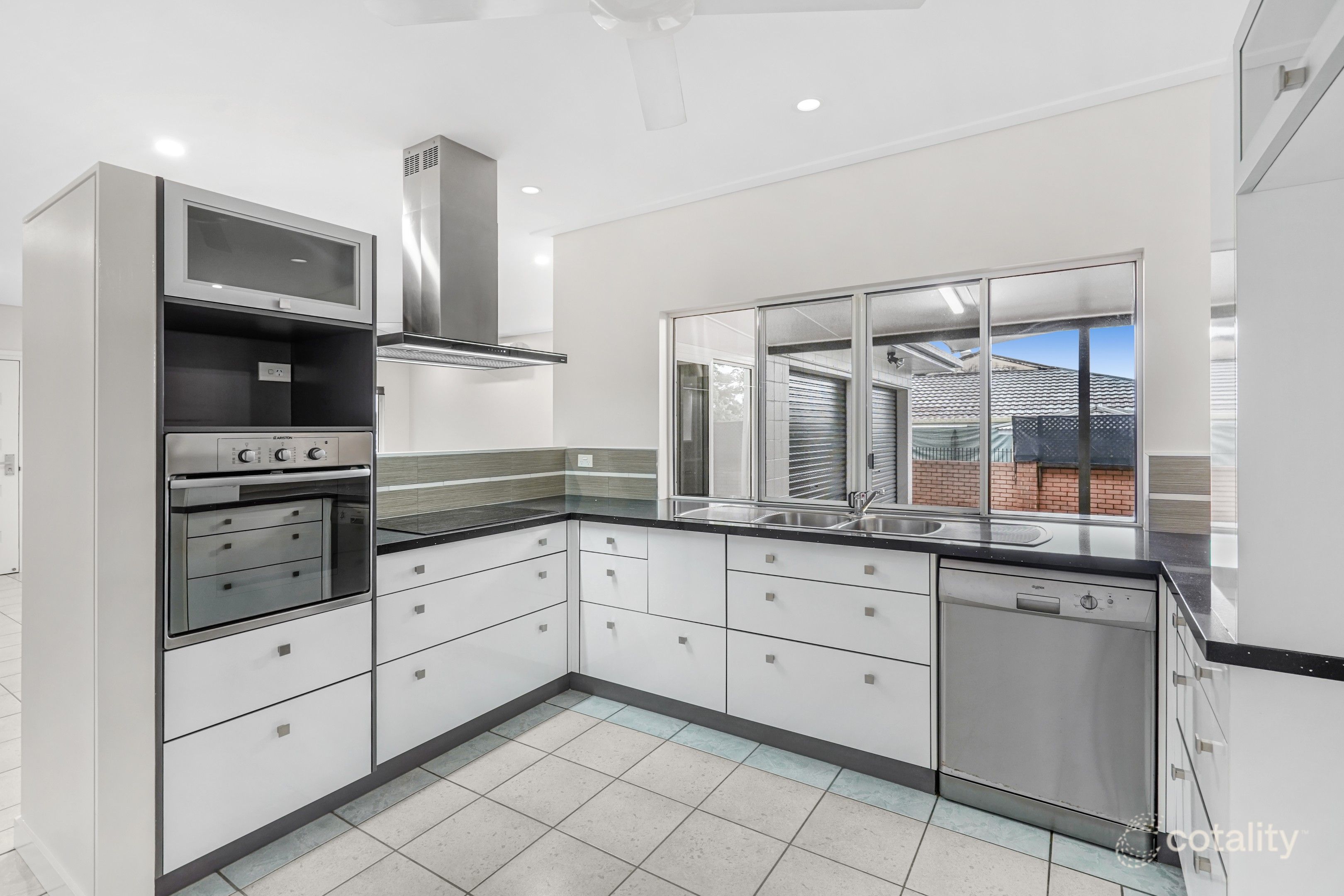 173 Toogood Rd, Bayview Heights, QLD 4868