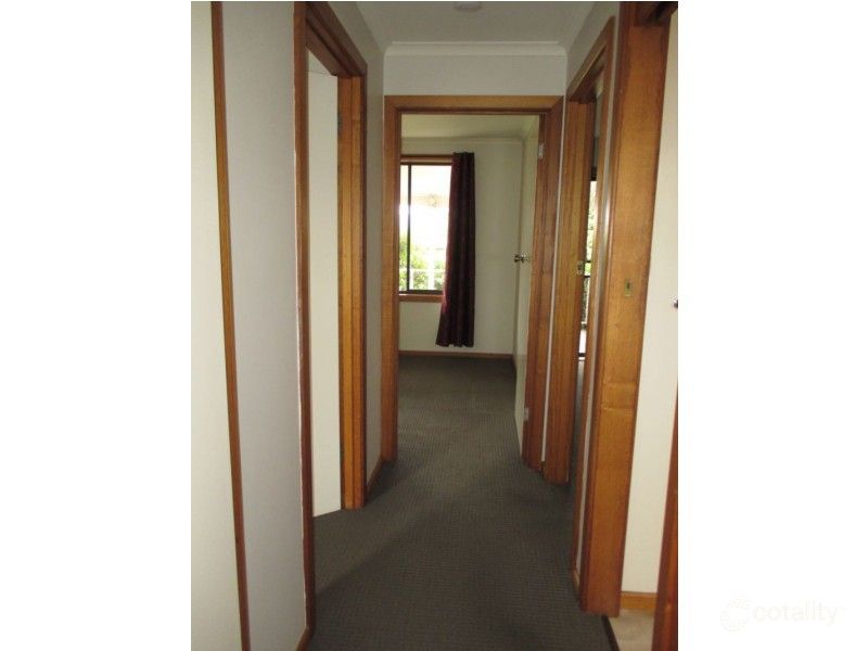 2/18 Bronzewing Ave, Newnham, TAS 7248