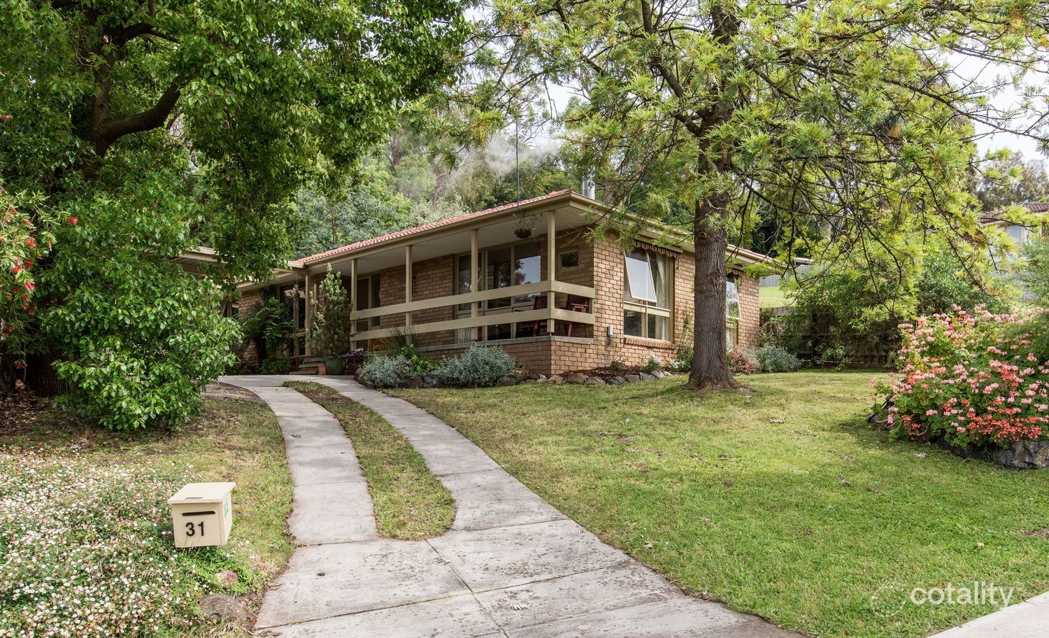 31 Landscape Dr, Mooroolbark, VIC 3138