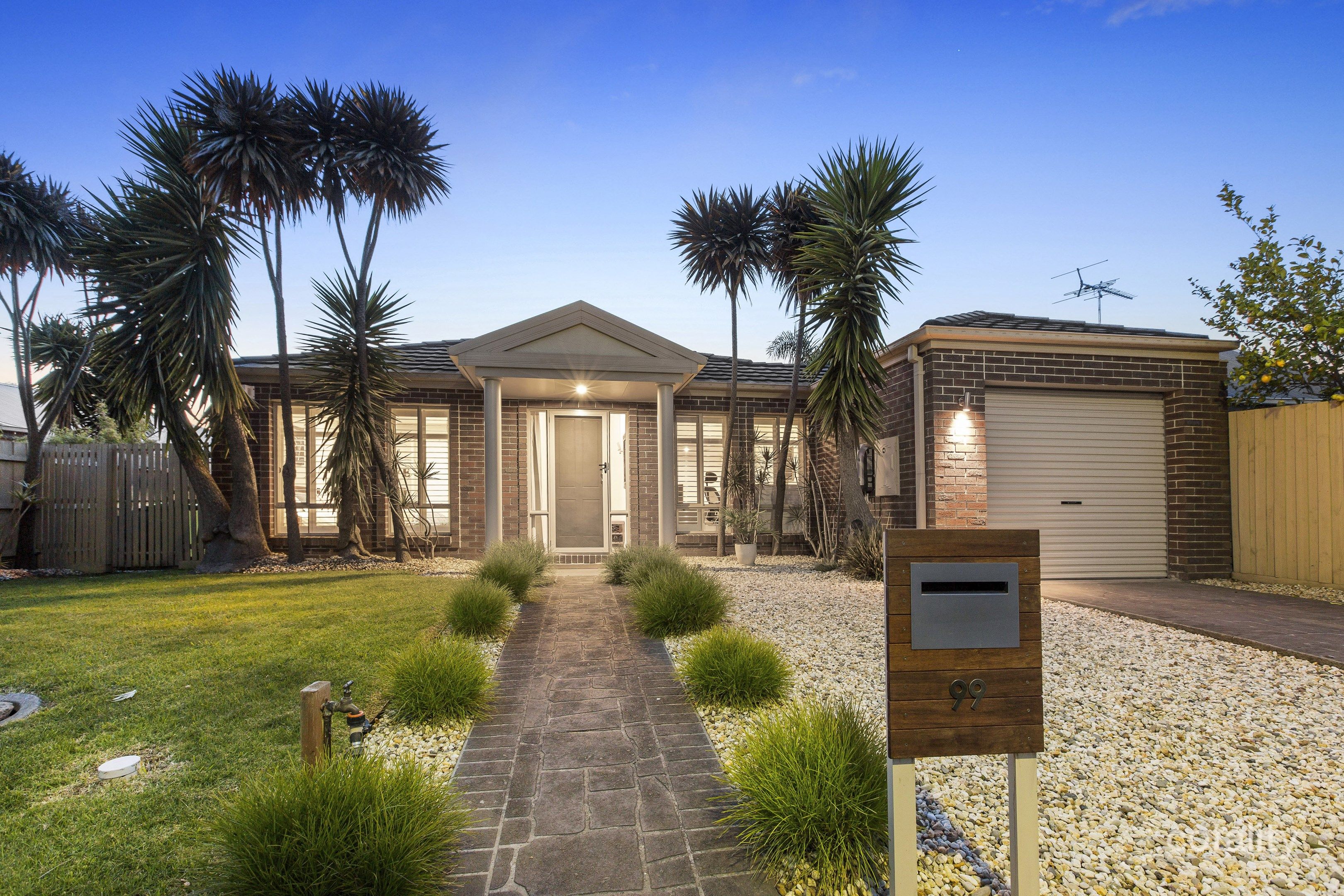 99 Fieldstone Bvd, Beaconsfield, VIC 3807