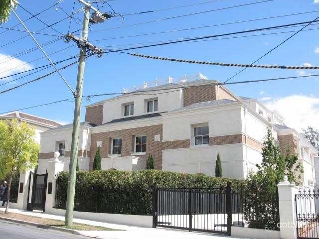 2/51 Mathoura Rd, Toorak, VIC 3142