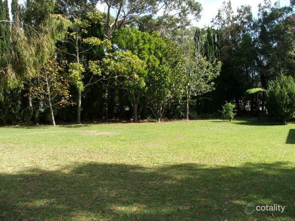 21 Oak Ave, Lake Tabourie, NSW 2539