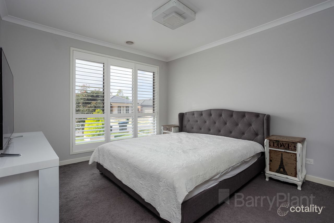 17 Yellowbox Dr, Point Cook, VIC 3030