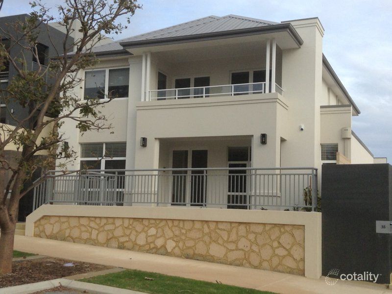 33 Pantheon Ave, North Coogee, WA 6163