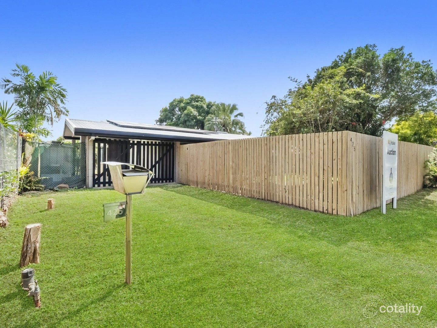425 Varley St, Yorkeys Knob, QLD 4878