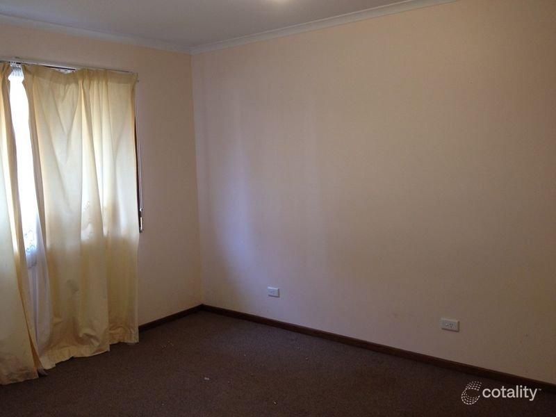 77 Julia Flynn Ave, Isaacs, ACT 2607