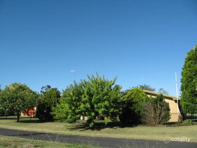 37 Evans St, Chinchilla, QLD 4413