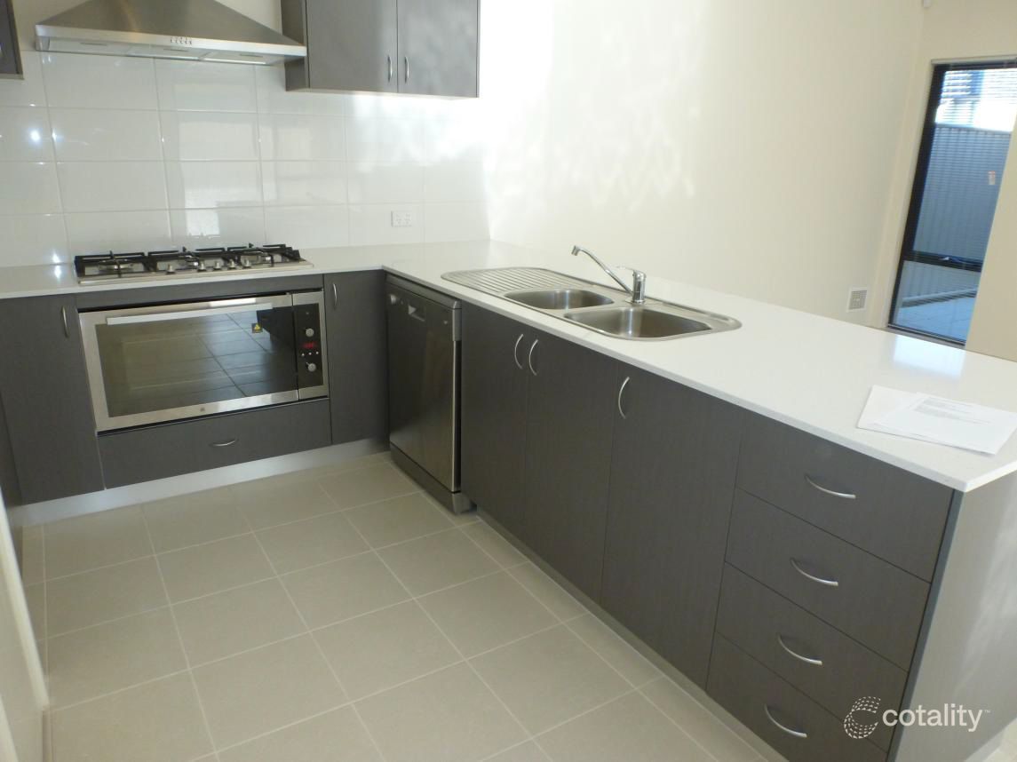 7/29 Larwood Cres, High Wycombe, WA 6057