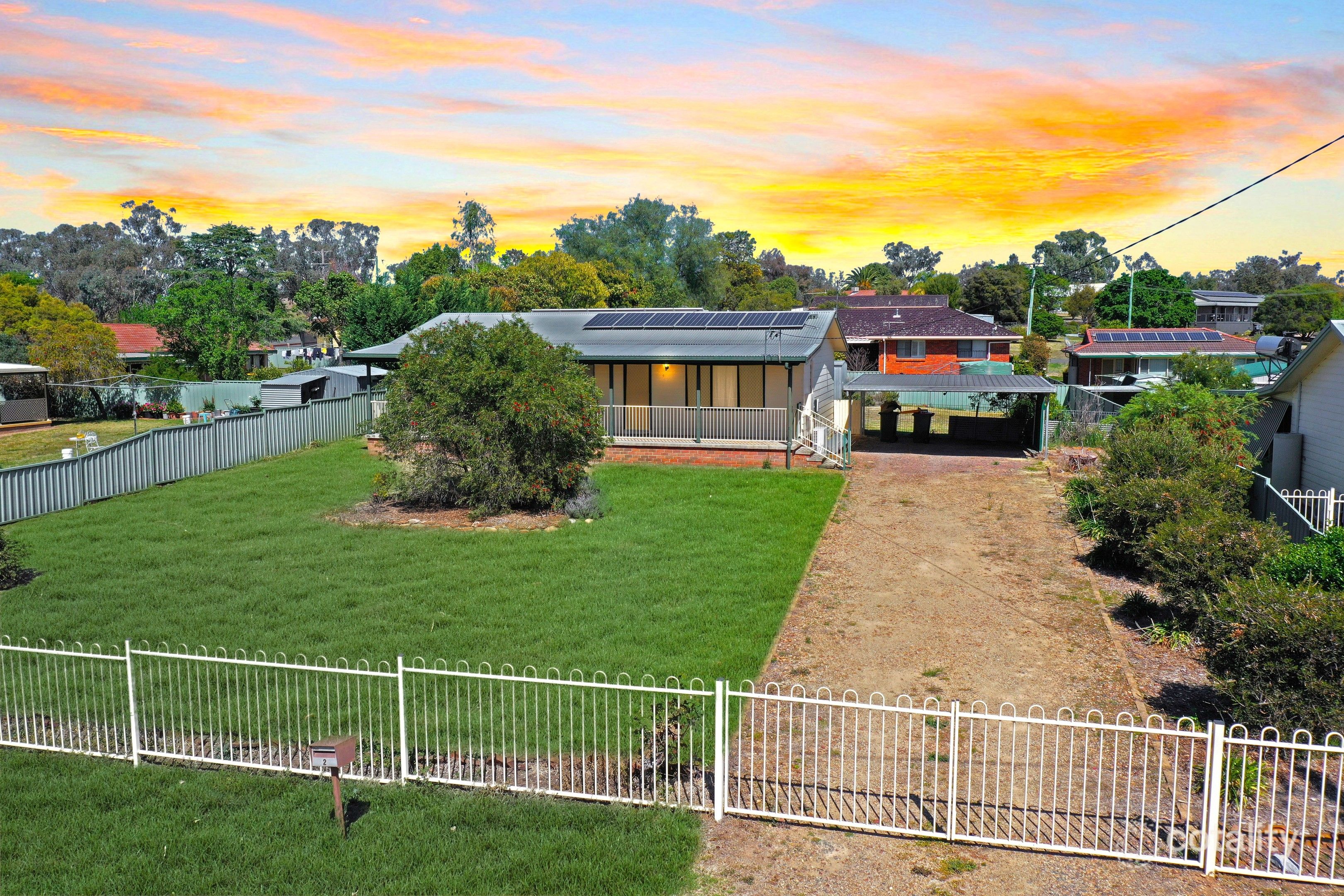 2 Nicholl Ave, Quirindi, NSW 2343