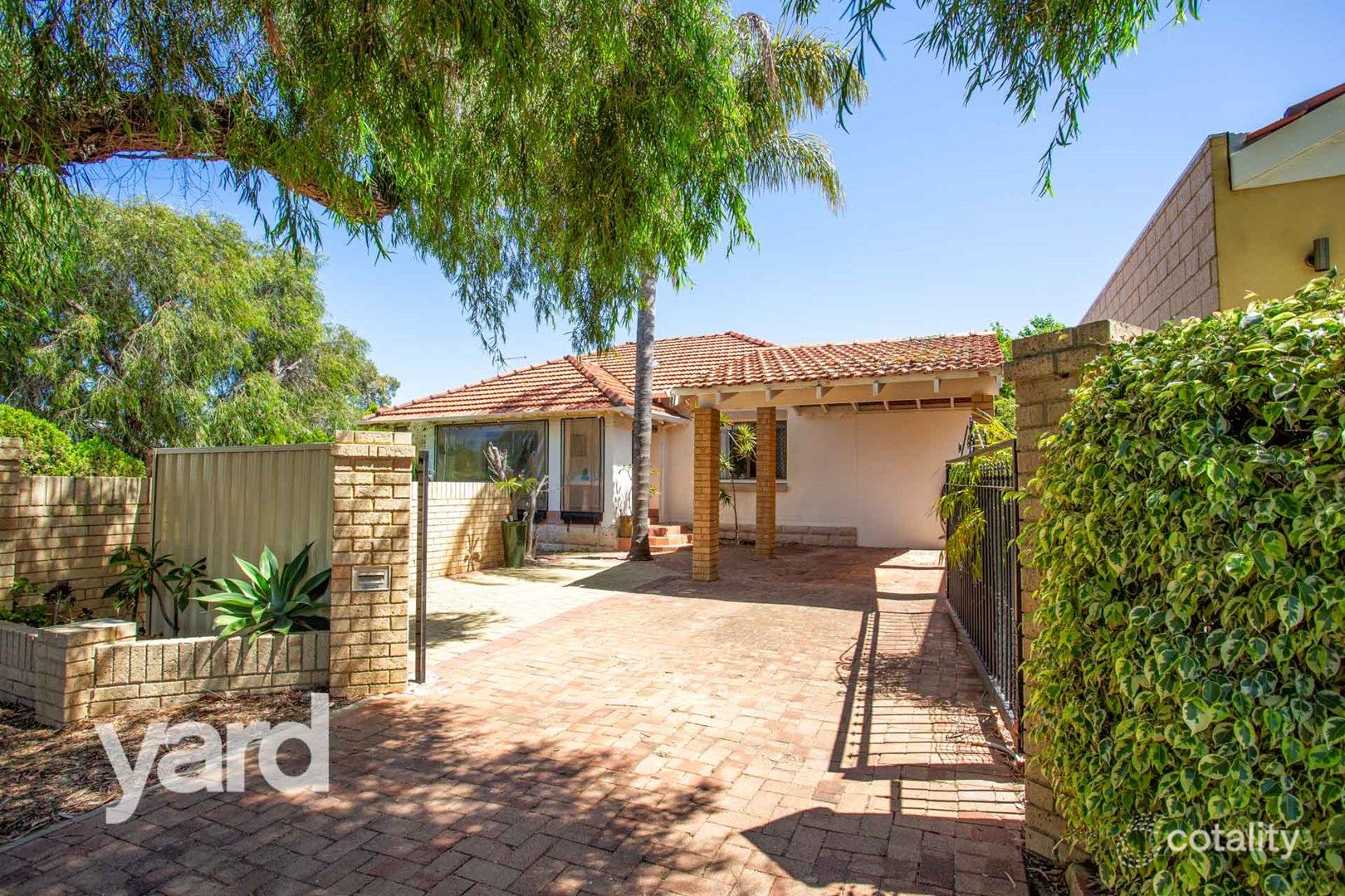 1/9 Wrexham St, Bicton, WA 6157