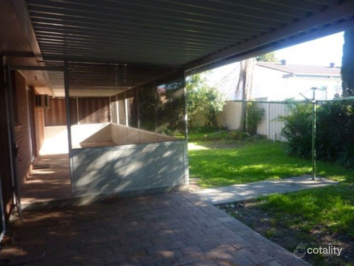 3 Country Grove Dr, Cameron Park, NSW 2285