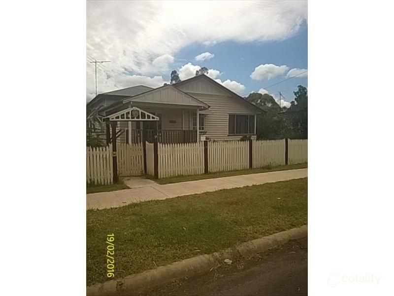 19 Dalby St, Jandowae, QLD 4410