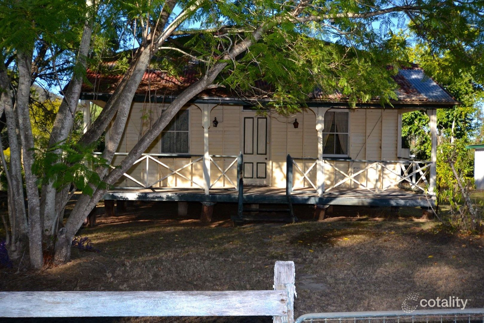 8 Richard St, Esk, QLD 4312
