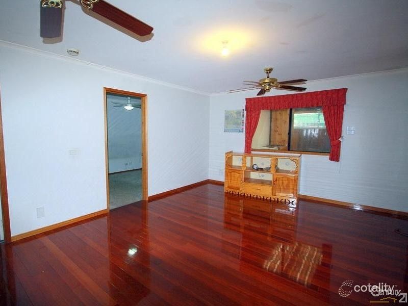 19 Linda Dr, Cranbourne West, VIC 3977