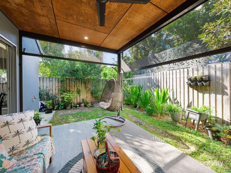 2/20 Moore St, Morningside, QLD 4170