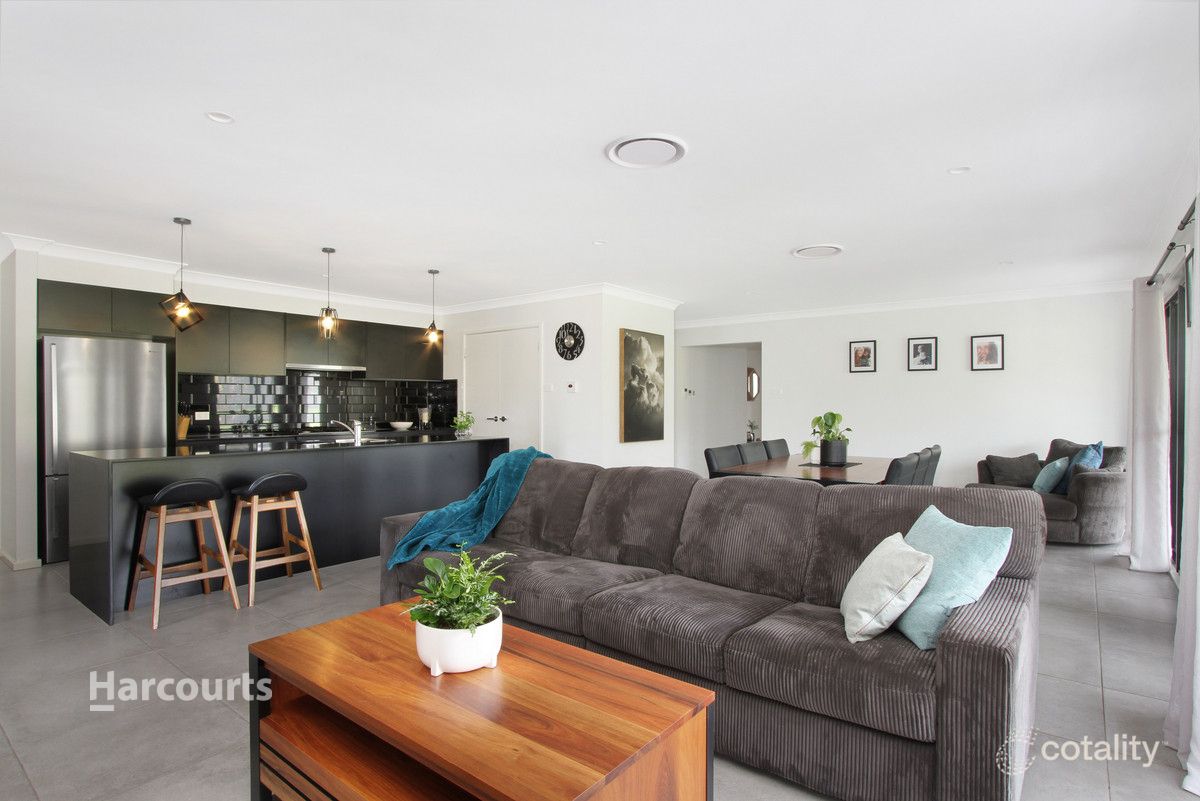 78 Yellow Rock Rd, Tullimbar, NSW 2527