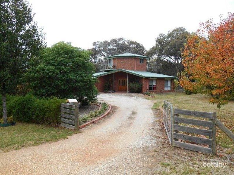 32 Howards Rd, Baranduda, VIC 3691