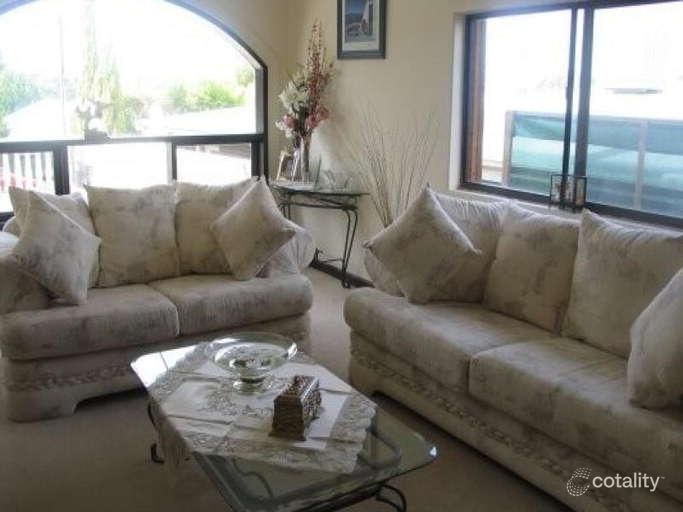 20 Columbia Cres, Modbury North, SA 5092