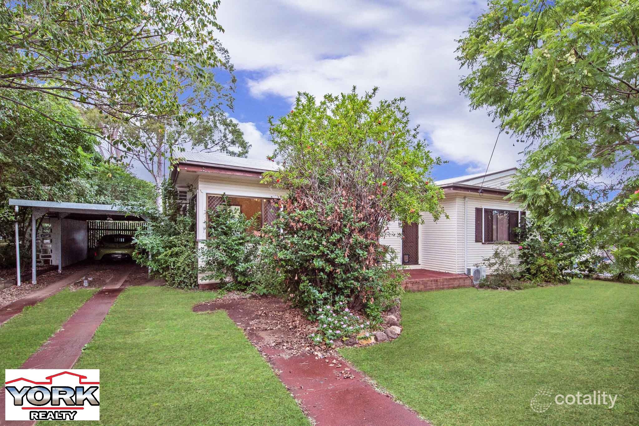 24 Briggs St, Pittsworth, QLD 4356