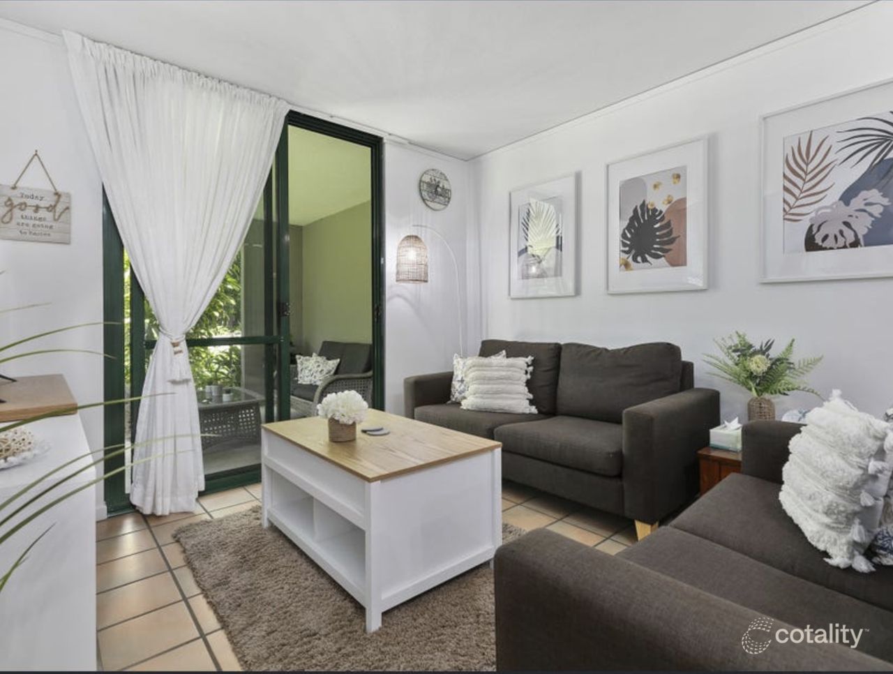 4/9 Rainbow Shores Dr, Rainbow Beach, QLD 4581