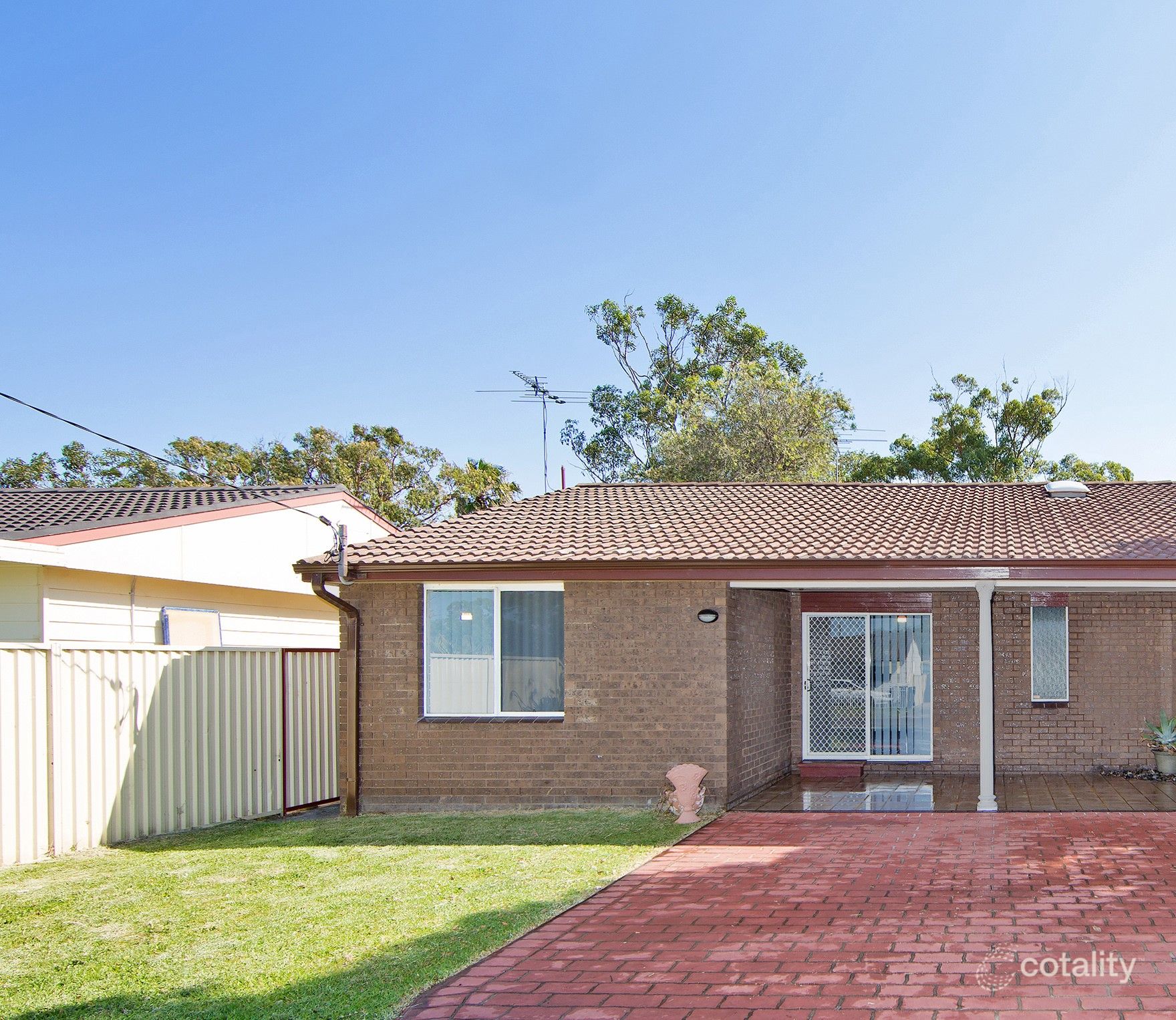 36 Robson Ave, Gorokan, NSW 2263