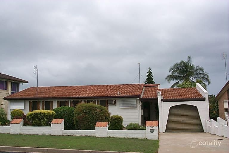 16 Moonbi St, Scarness, QLD 4655