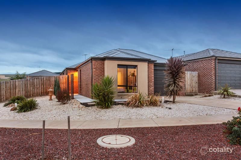 9 Ryder Cl, Maddingley, VIC 3340