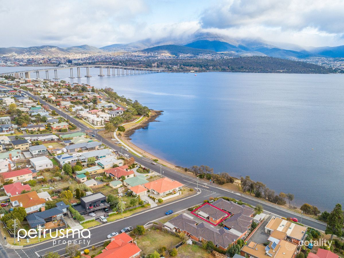 1/2 Ronnie St, Rose Bay, TAS 7015