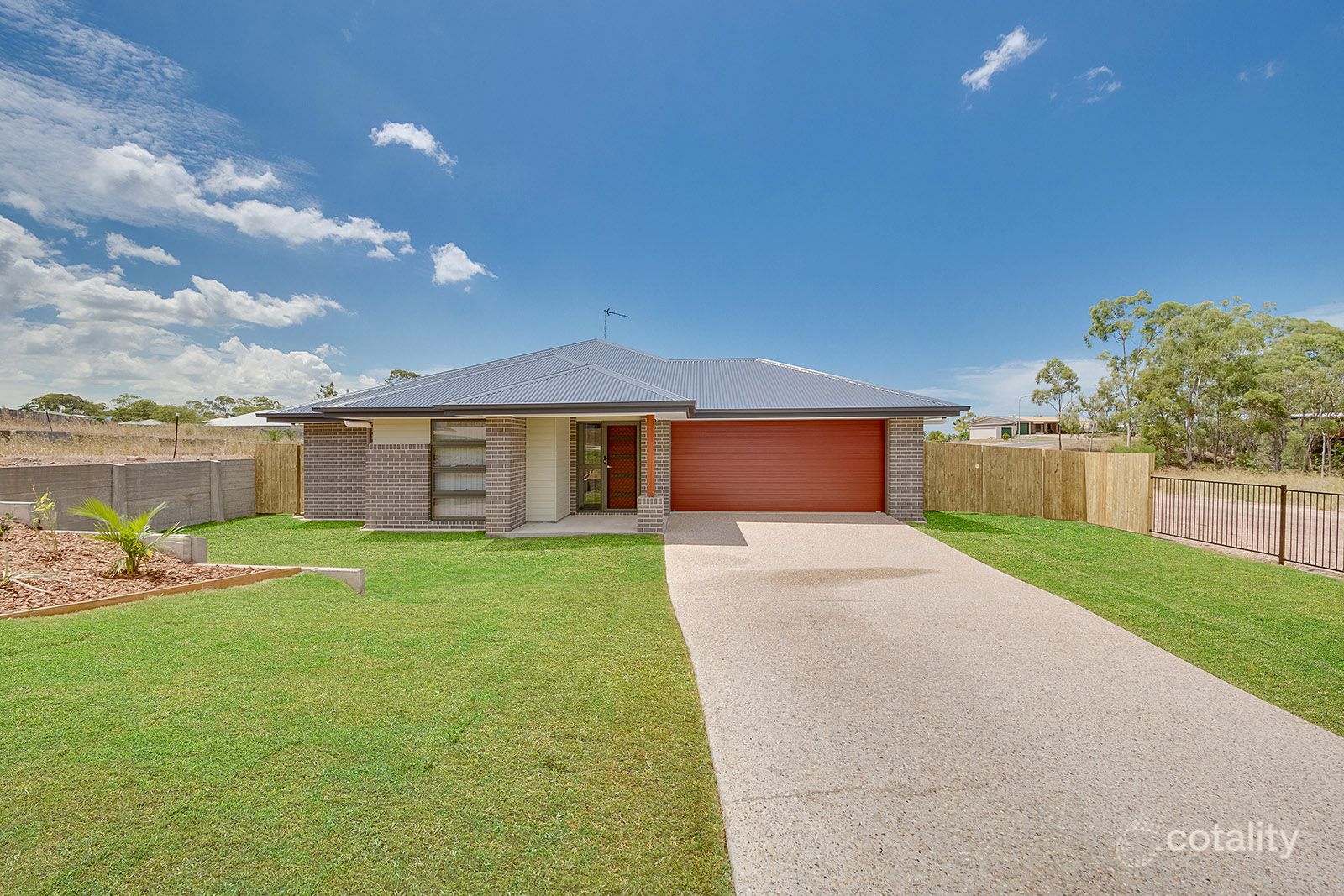 45 Fitzroy Ave, Clinton, QLD 4680